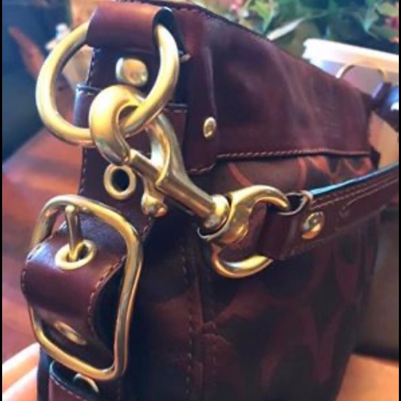 Coach Signature Zoe in Bordeaux 12657 EUC - Picture 2 of 4